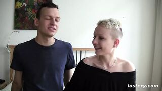 Szeretik felvenni magukat baszni - otthoni amatőr klip