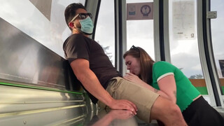 EmilyRose torkig szopja a metróban