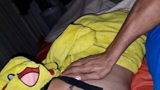 Mostohaapám éjjel az ágyamba lopózik és kiönti magából a pinámba