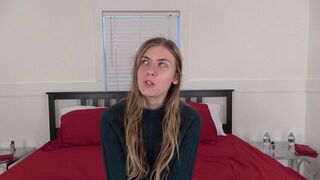 Dögös milfek és vadító csajok buja castingja Desperate Amateurs csapatával Winter Marina és Scarlett főszereplésével