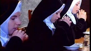 Bujáló apáca mozija vad német fallosznyalásokkal Maria Belluccival