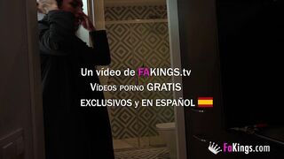 Fiatal csajok és érett MILF-ek tüzes pornó élvezetben a FaKingsen - nagy mellek és vad amatőr tini válogatás