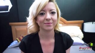 Szőke csábító Keyton imádja a vad lovaglást a stúdióban, ahol minden tiltott fantáziát kipróbál a meghallgatáson